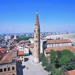 Spacious In Caorle With Shared Pool