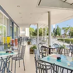 Spacious In Caorle With Shared Pool Apartament