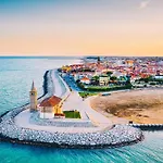 Spacious In Caorle With Shared Pool Apartament *