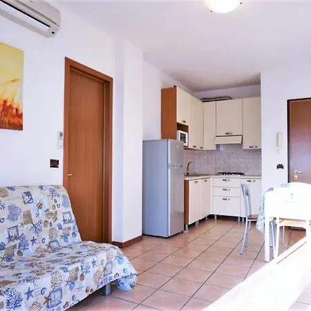 Lejlighed Spacious In Caorle With Shared Pool