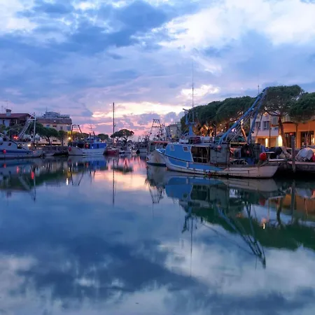 Apartament Spacious In Caorle With Shared Pool *