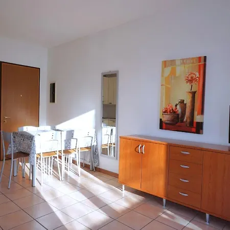 Spacious In Caorle With Shared Pool