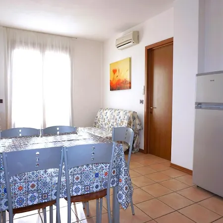 Apartment Spacious In Caorle With Shared Pool La Fagiana