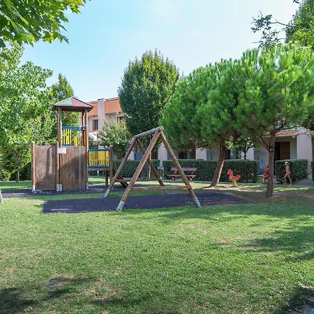 アパート Spacious In Caorle With Shared Pool *