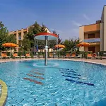 Spacious In Caorle With Shared Pool Lägenhet *