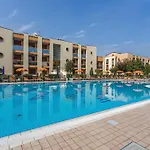 Lägenhet Spacious In Caorle With Shared Pool