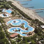 Apartmán Spacious In Caorle With Shared Pool La Fagiana