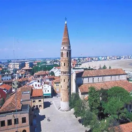 Appartement Spacious In Caorle With Shared Pool *