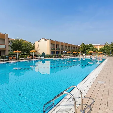 Spacious In Caorle With Shared Pool * La Fagiana