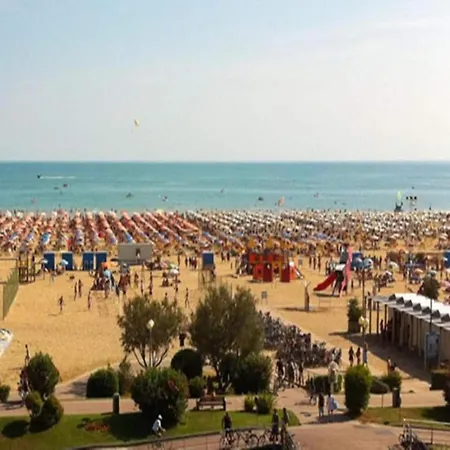 Apartament Spacious In Caorle With Shared Pool