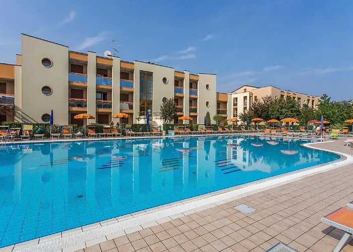 アパート Spacious In Caorle With Shared Pool