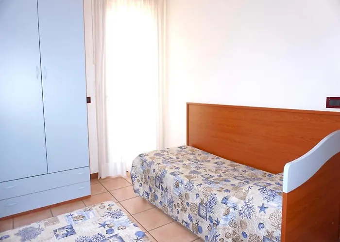 Spacious In Caorle With Shared Pool