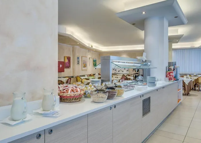Spacious In Caorle With Shared Pool アパート *